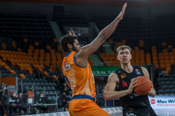 定与坎特利 定与坎特利